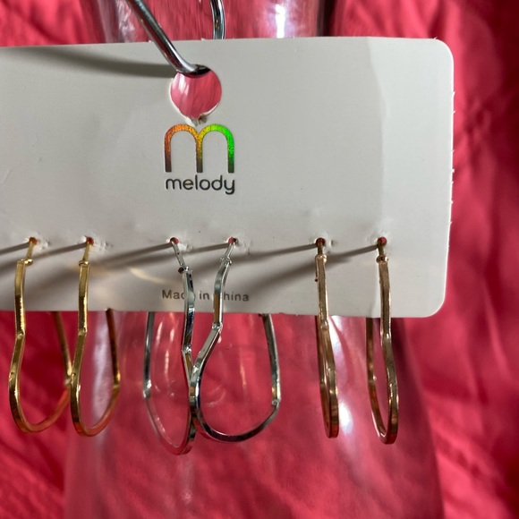 NWT MELODY 3 pack of heart earrings - Picture 3 of 8